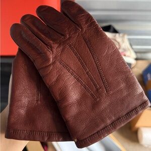 Luxurious Chestnut Leather Gloves